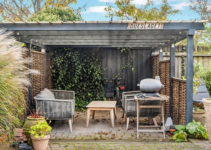 1 Bedroom Cozy In