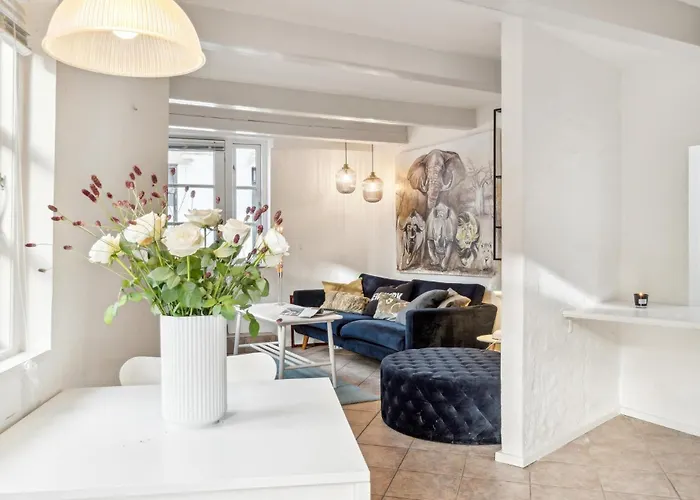 1 Bedroom Cozy In